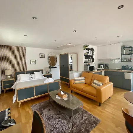 Private, Detached In Apartamento Bristol
