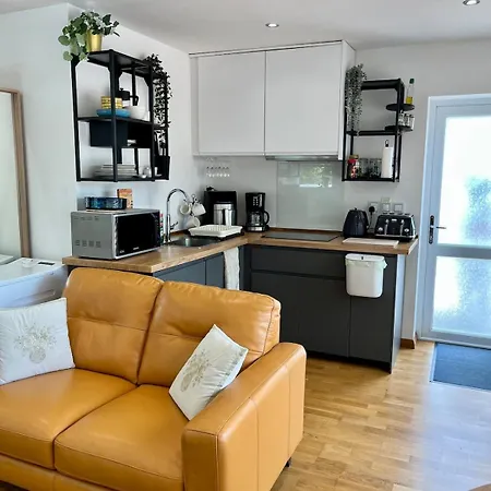 Apartamento Private, Detached In *